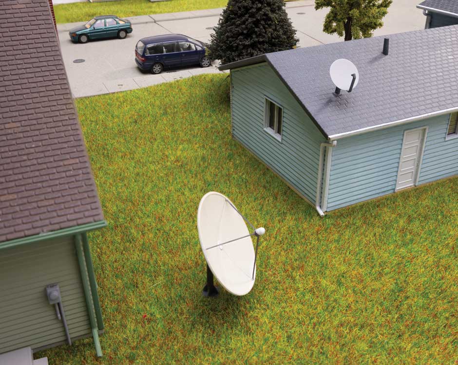 PREORDER Walthers (SceneMaster) HO 949-4209 Satellite Dishes Kit, 6 Small and 2 Large
