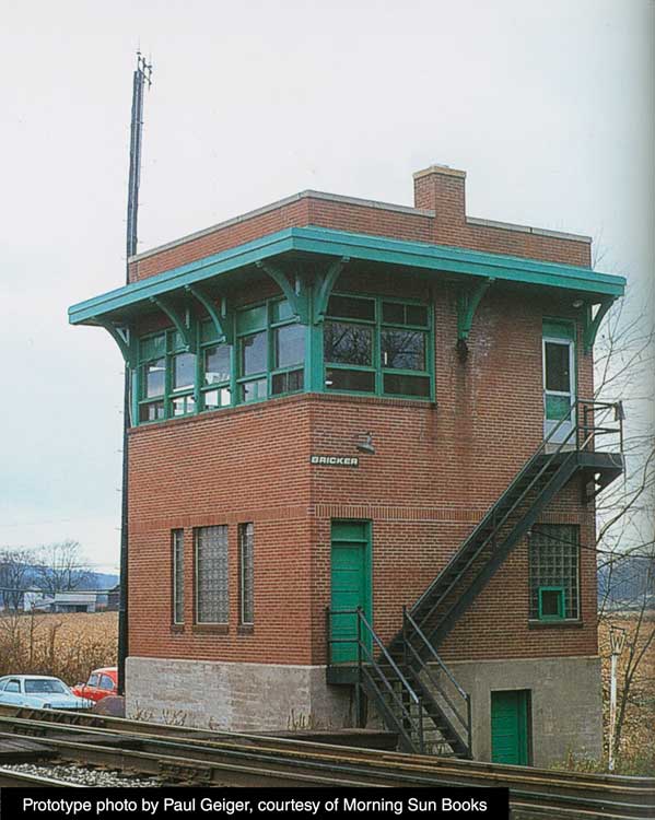 Walthers Cornerstone HO 933-3554 Pennsylvania Railroad Brick Interlocking Tower with Flat Roof Kit