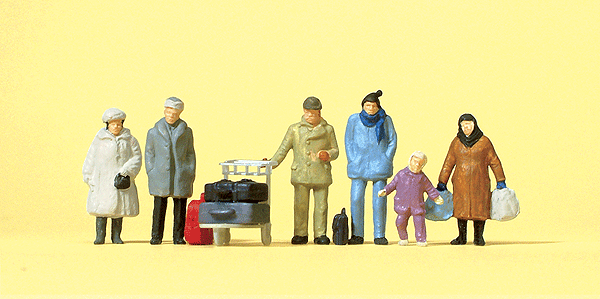 Preiser HO 14038 Passengers, Travelers in Winter Clothing (6)