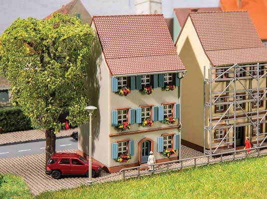PREORDER Faller N 232176 Old-Town House with Shutters Kit | 31.44
