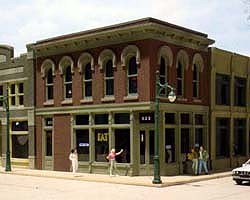 Design Preservation Models HO 11500 The Other Corner Cafe Kit