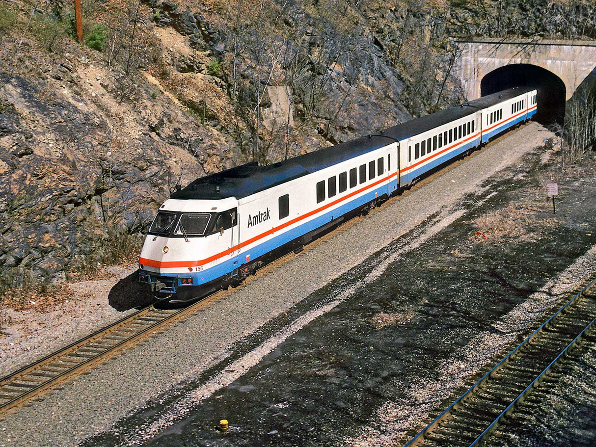 Rapido HO 25504 RTL Turboliner Set #4, Amtrak (5)
